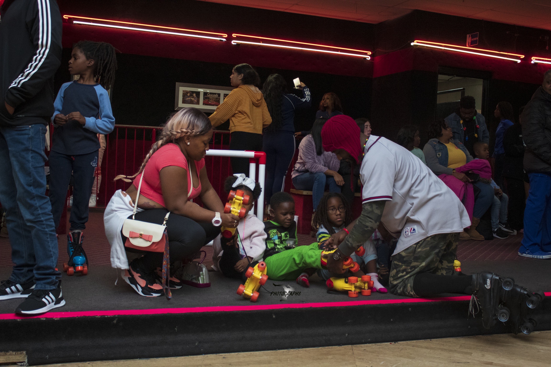 Families enjoying Cascade Skating event