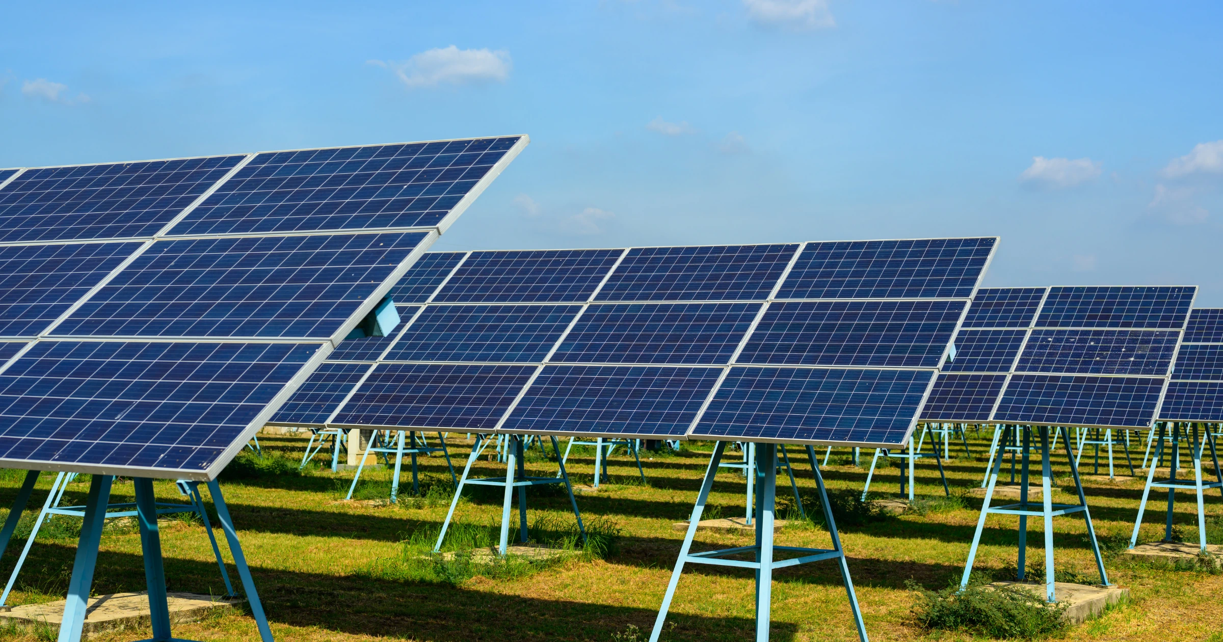 Ground vs Roof-Mounted Solar Panels - Edinburgh 2026 Guide