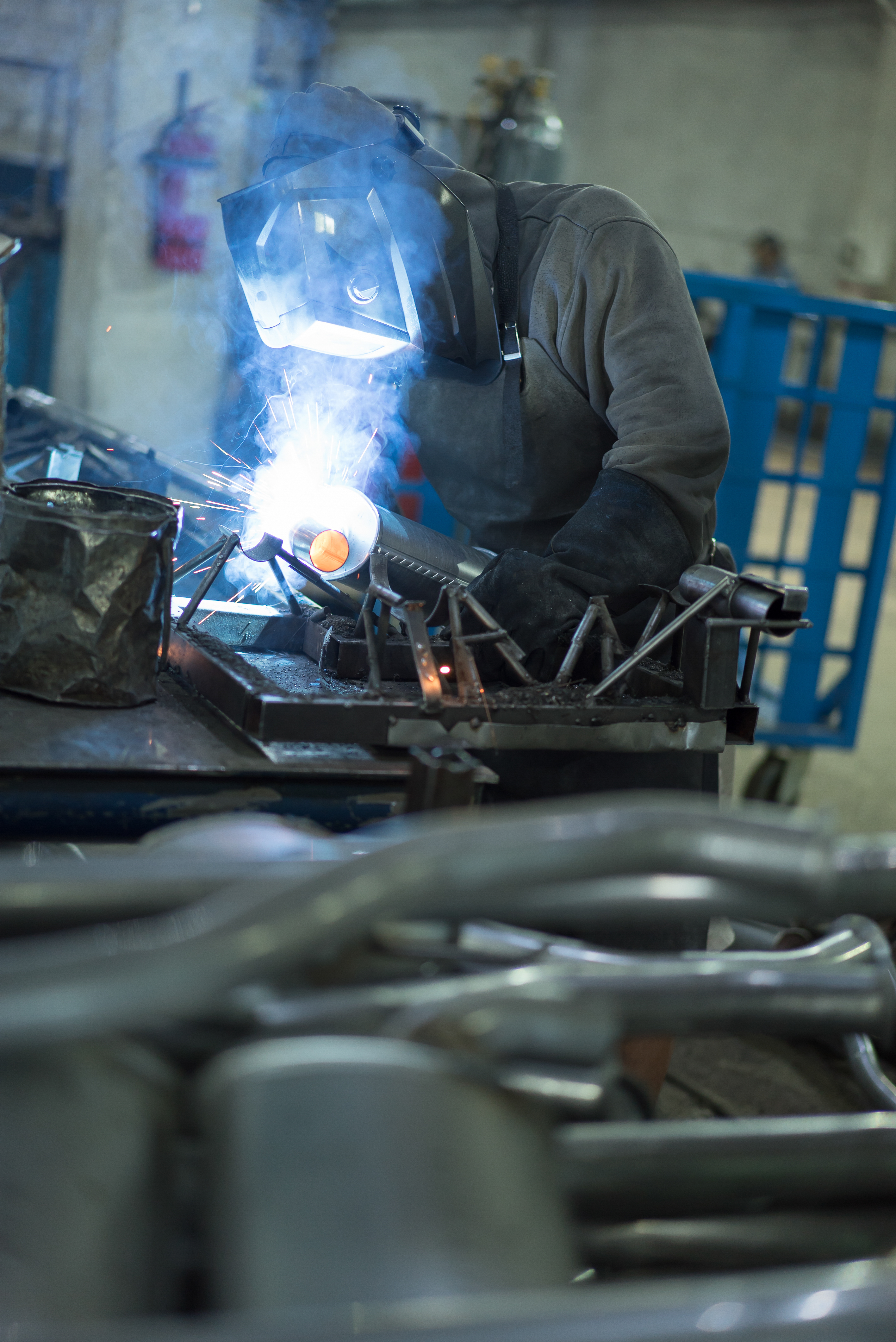 Precision metal rolling and bending shop in Houston, TX