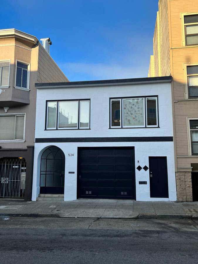 Bakersfield exterior residential painting — side elevation