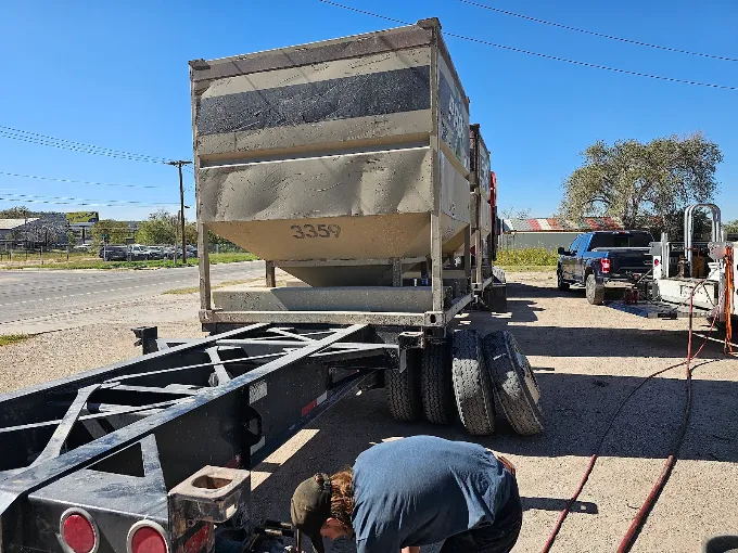 RoadRunner Road Services mobile crane truck and roadside repair work photo 5 in Big Spring, TX and West Texas