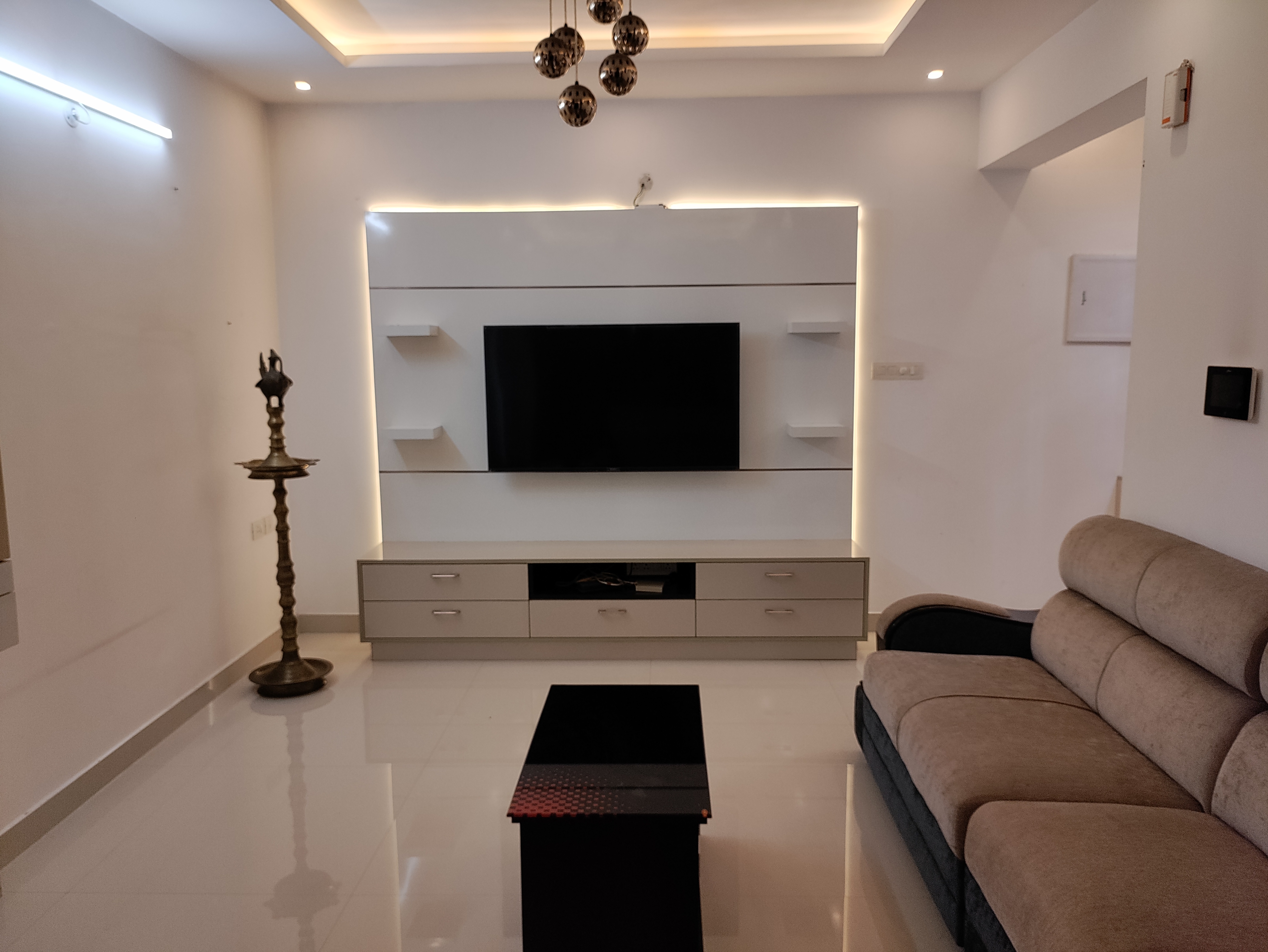Elegant 3 bhk furnished in a posh building at Vayallikada Kowdiar