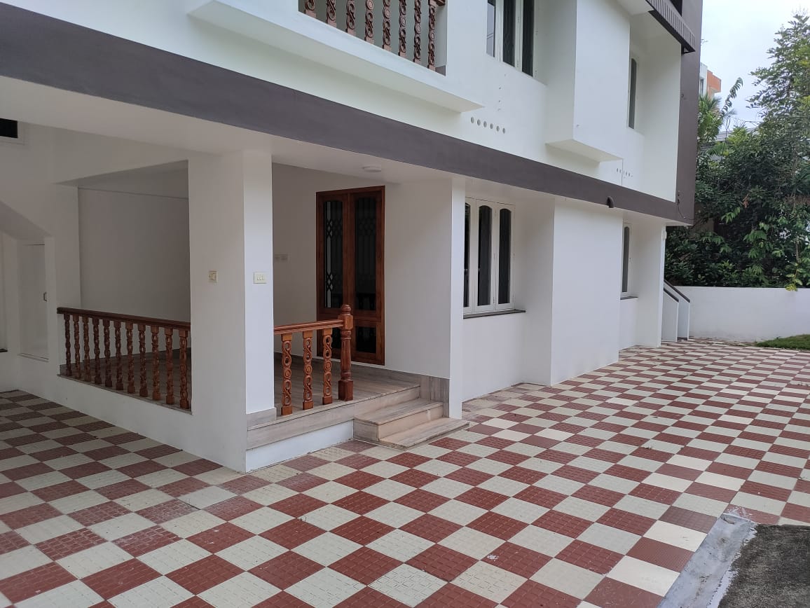 Independent house at Kuravankonam Kowdiar perfect for Office Kindergarten etc Independent house at Kuravankonam Kowdiar perfect for Office Kindergarten etc