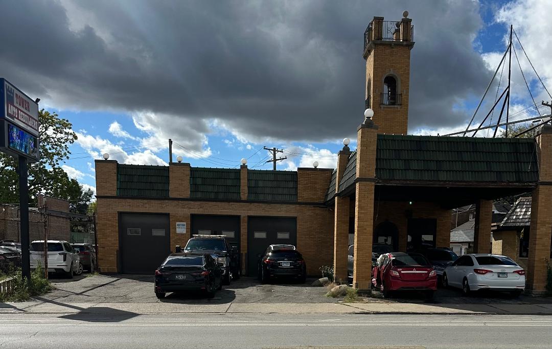 Tower Auto Rebuilders – Chicago body shop exterior