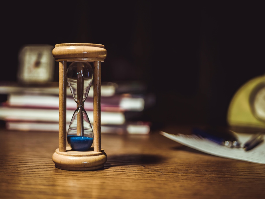 Egg timer showing time running out