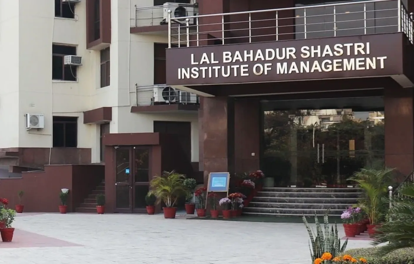 Lal Bahadur Shastri Institute of Management, New Delhi