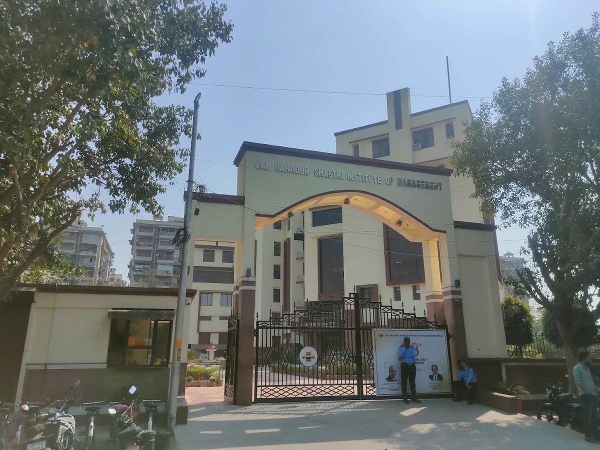 Lal Bahadur Shastri Institute of Management
