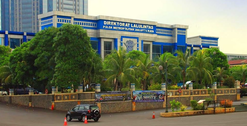 gambar asuransi mobil dan SIM untuk halaman dan artikel