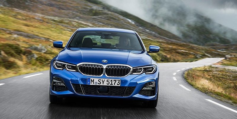 gambar banner mobil BMW Seri 3 untuk artikel dan halaman