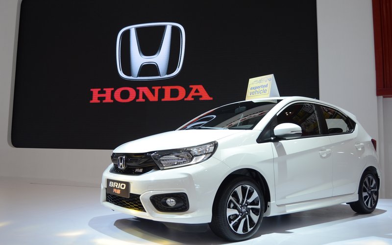 gambar banner mobil Honda Brio untuk artikel dan halaman