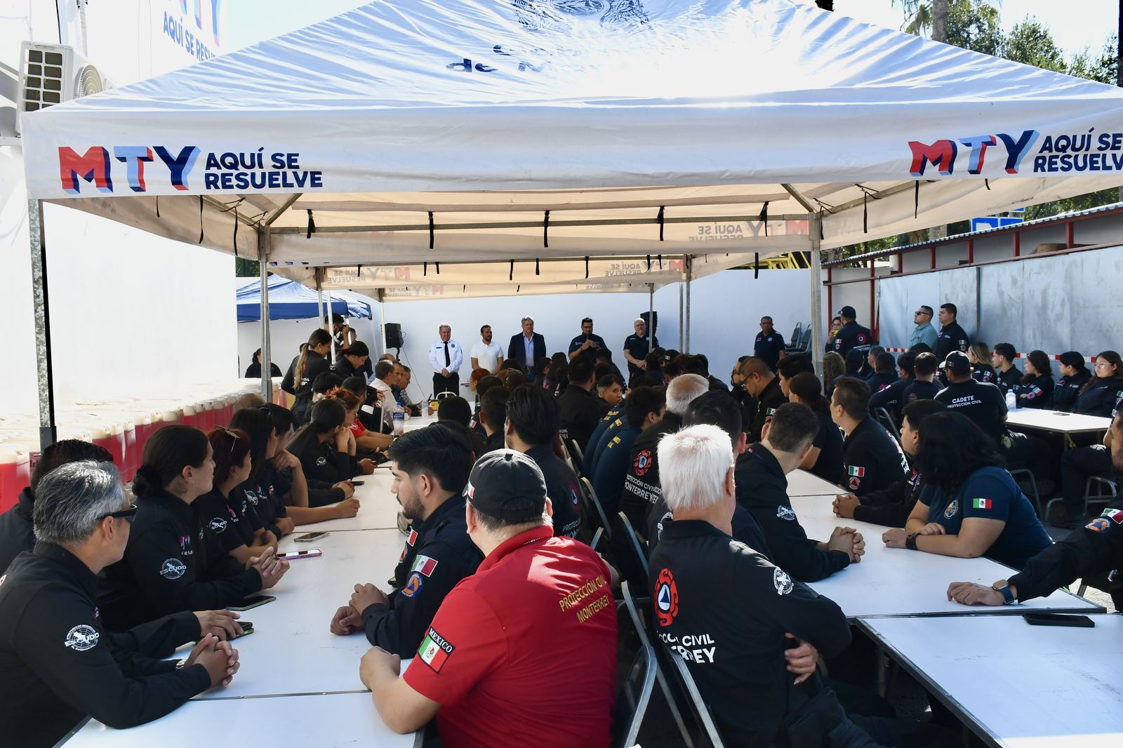 ENTREGAN RECONOCIMIENTOS A PERSONAL DE PROTECCIÓN CIVIL DE MONTERREY