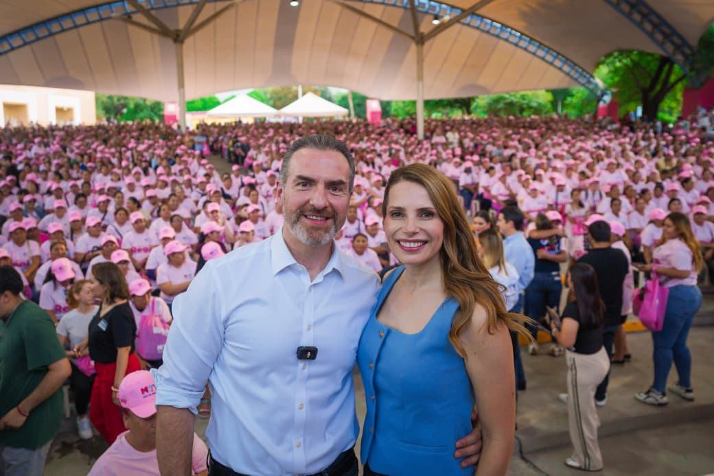 Entrega Monterrey más de 2 mil 500 Tarjetas Regia Plus a mujeres