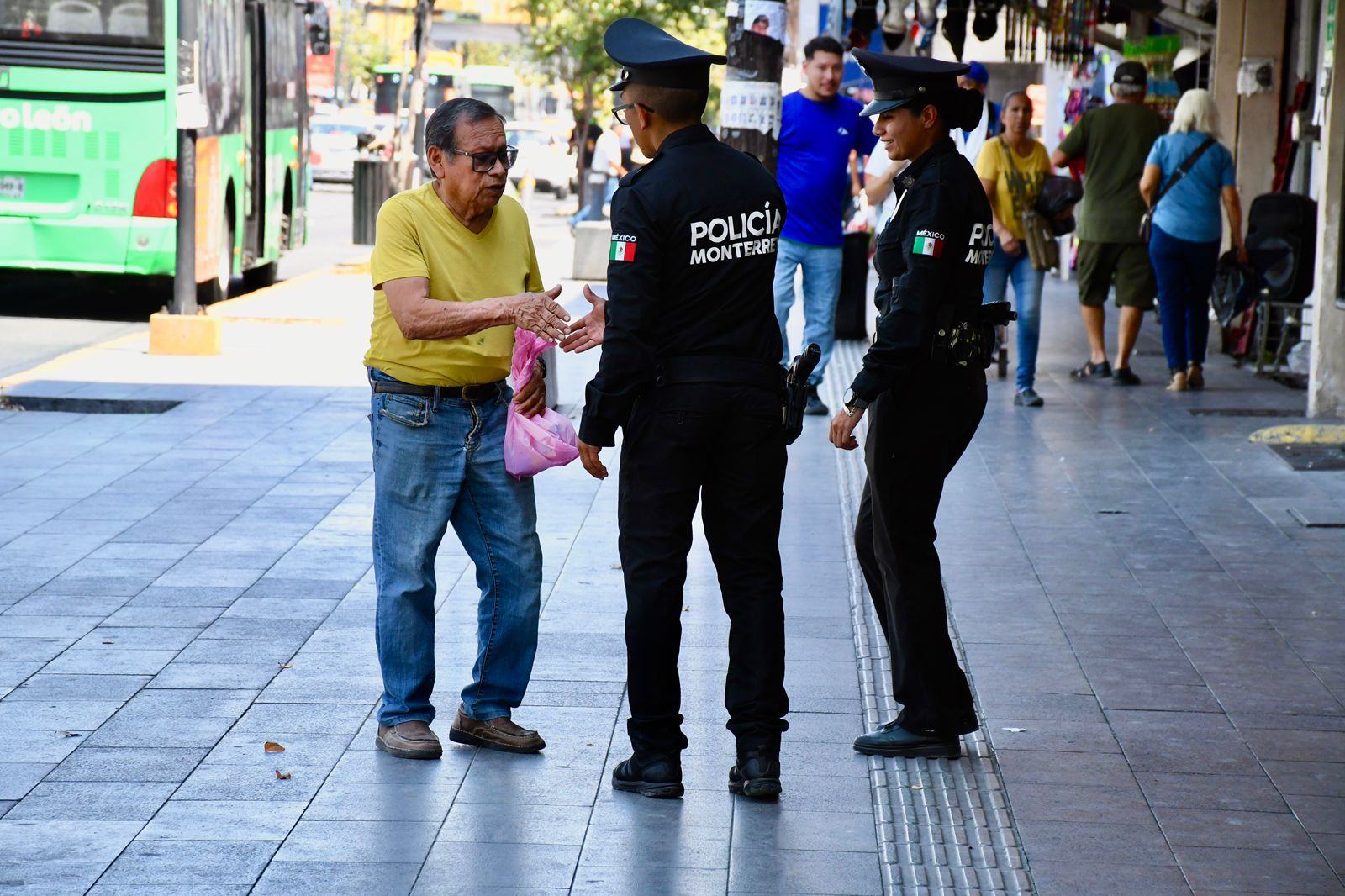 IMPLEMENTAN OPERATIVO POR COMPRAS DE PÁNICO ANTE REGRESO A CLASES.