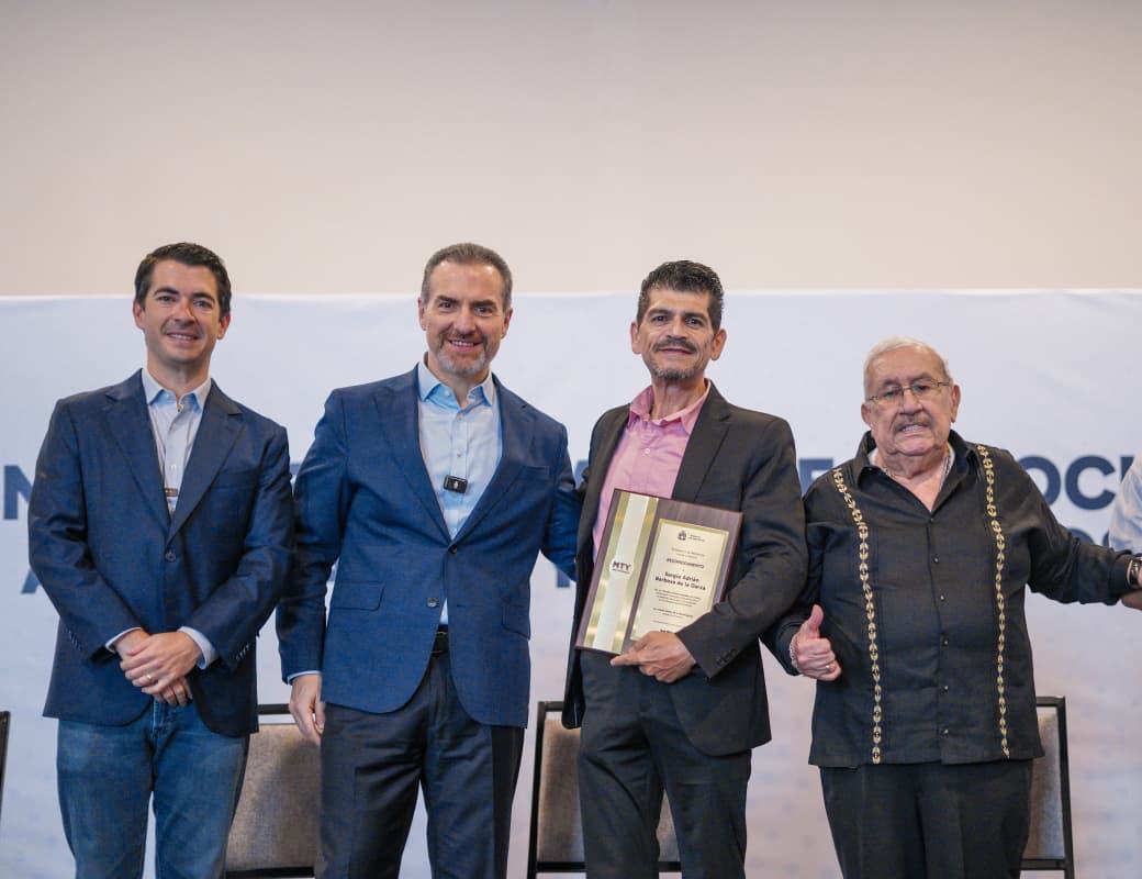 Reconoce Monterrey a servidores públicos jubilados y pensionados por sus años de servicio