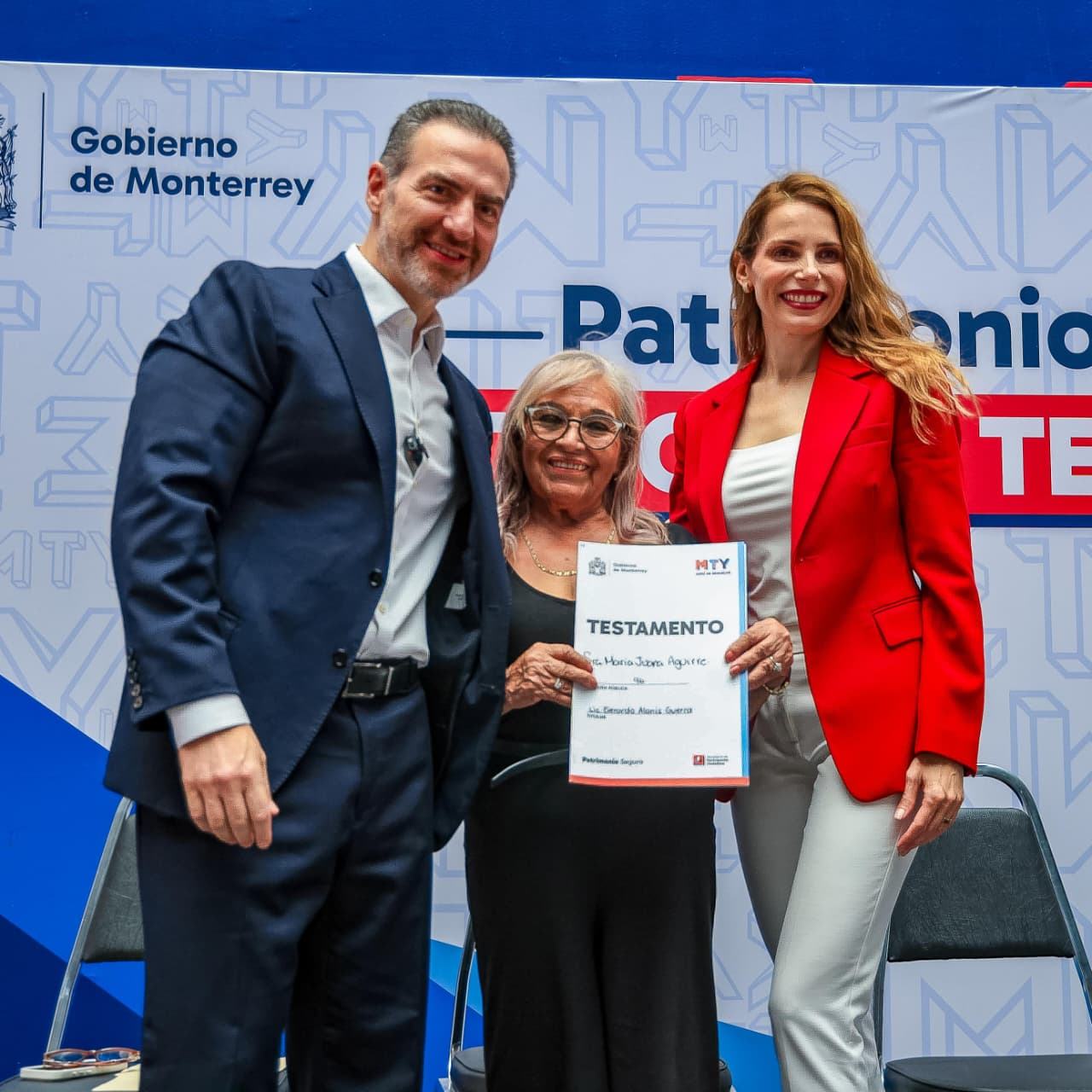 Monterrey fortalece la seguridad patrimonial de 280 familias con entrega de testamentos