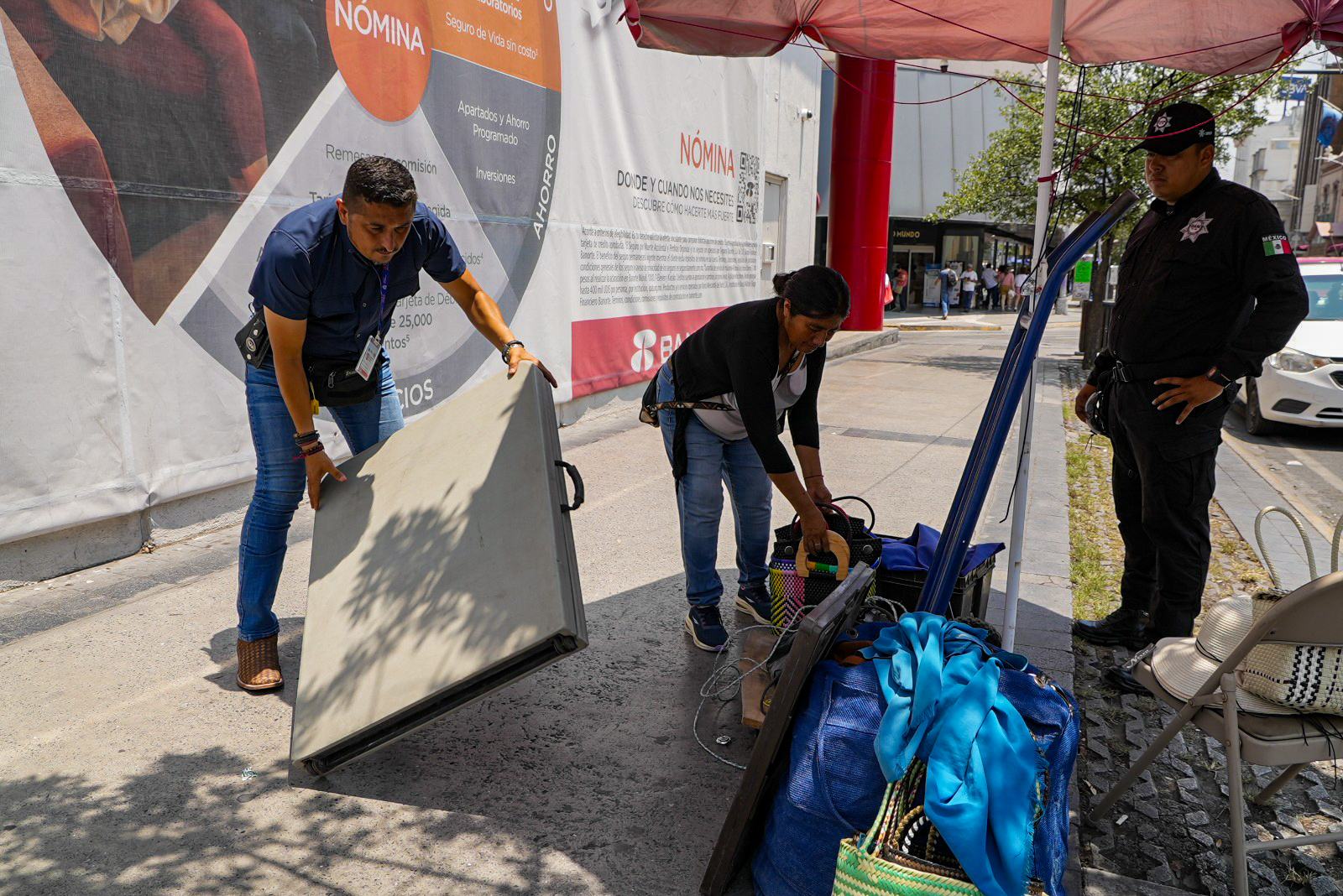 Realiza Dirección de Comercio 84 decomisos en Centro de Monterrey