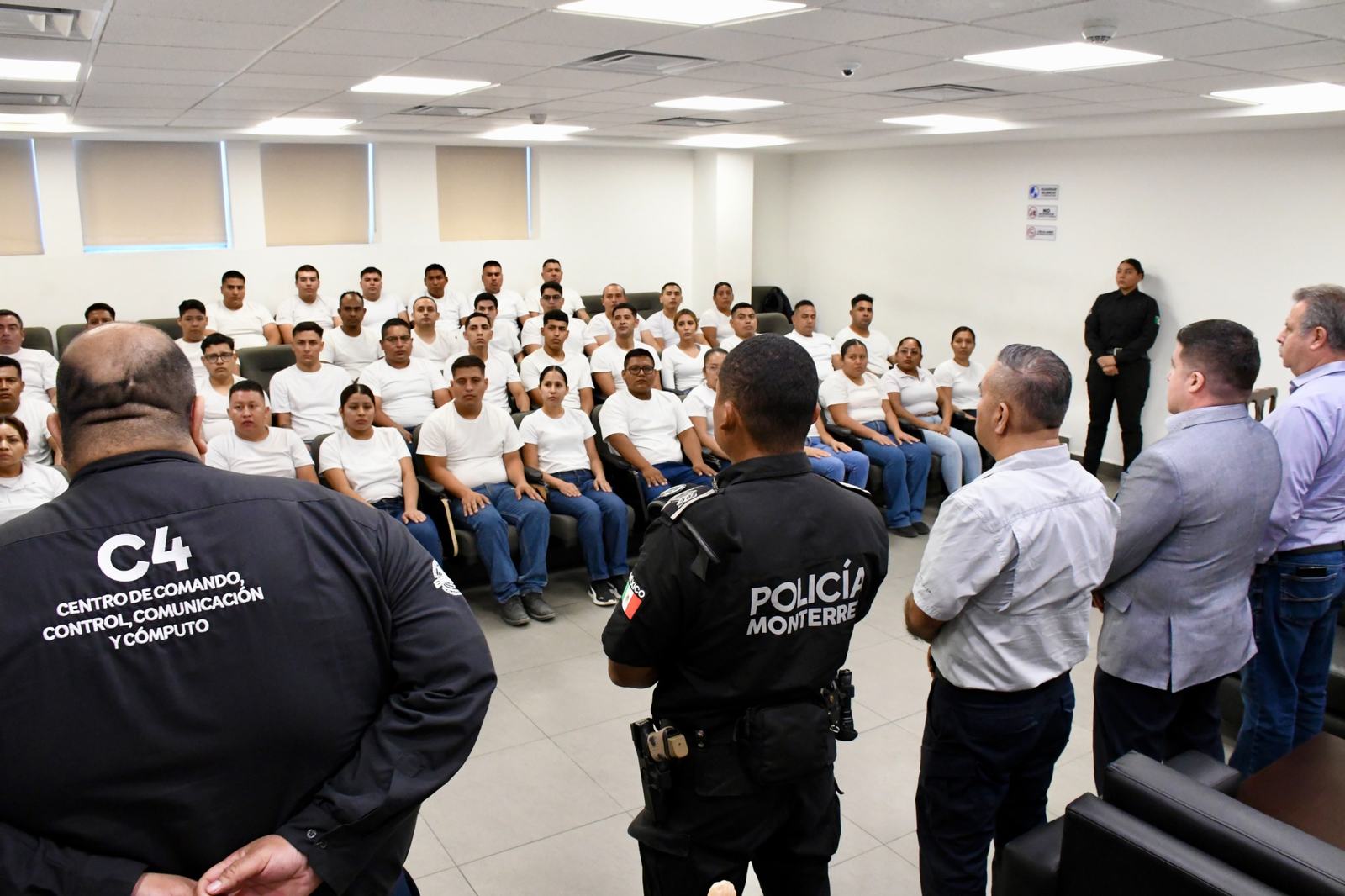 INGRESAN 41 NUEVOS CADETES A LA ACADEMIA DE POLICÍA DE MONTERREY