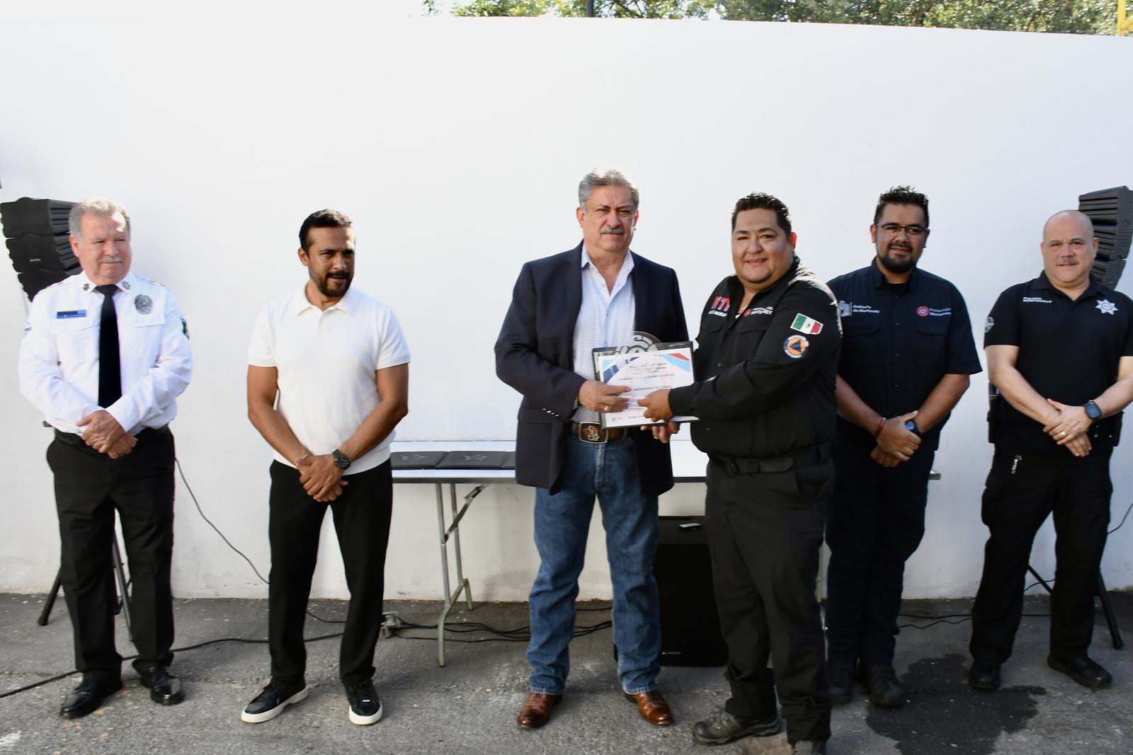 ENTREGAN RECONOCIMIENTOS A PERSONAL DE PROTECCIÓN CIVIL DE MONTERREY