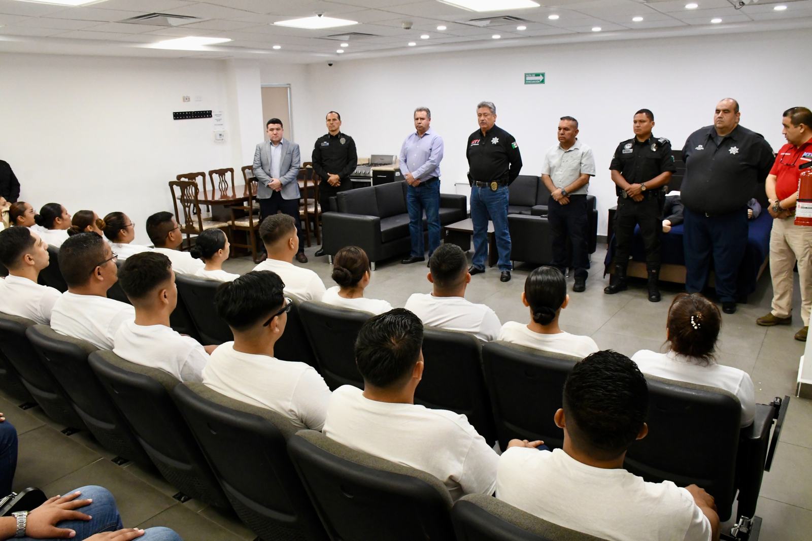INGRESAN 41 NUEVOS CADETES A LA ACADEMIA DE POLICÍA DE MONTERREY