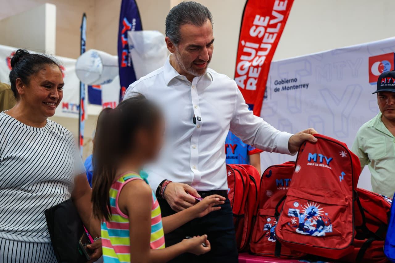 ARRANCA MONTERREY ENTREGA DE PAQUETES ESCOLARES DEL PROGRAMA “ÚTILES, ÚTILES”