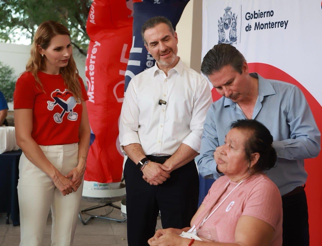 Entrega DIF Monterrey aparatos auditivos gratis y amplía sus apoyos sociales