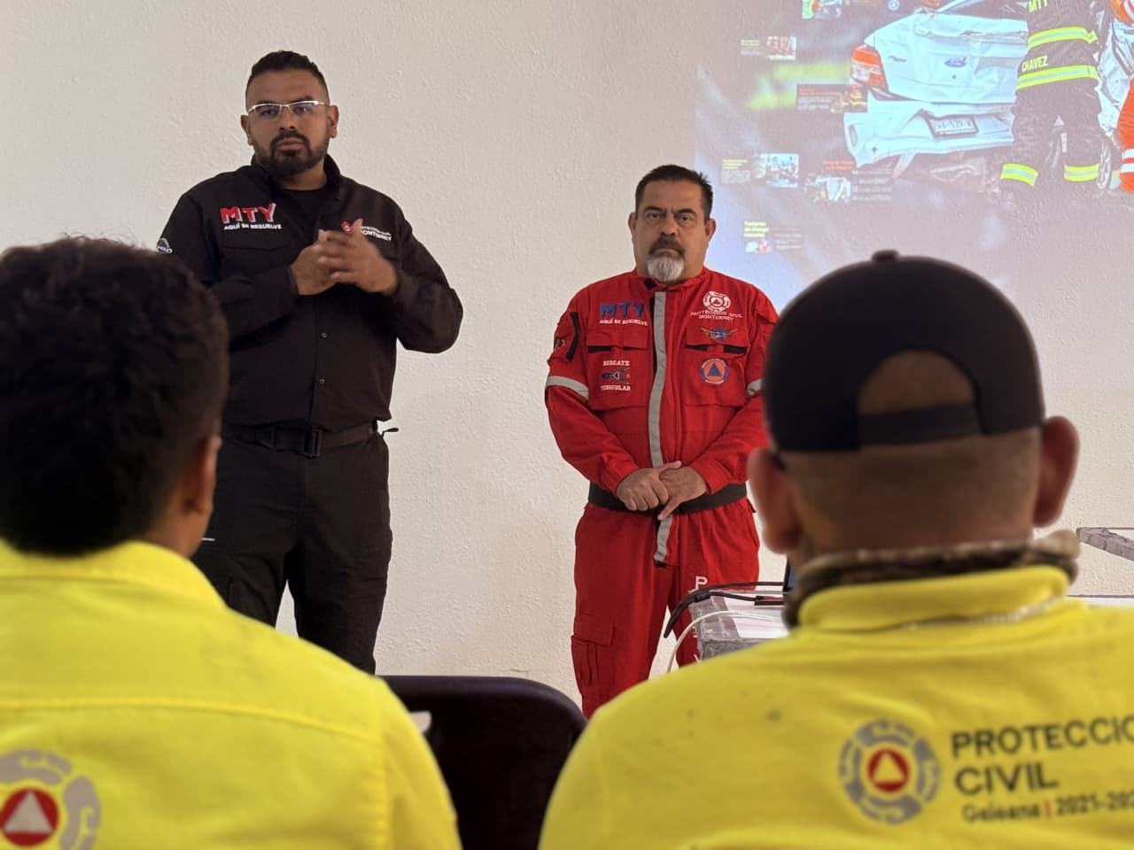 Capacita Protección Civil de Monterrey a rescatistas de Galeana