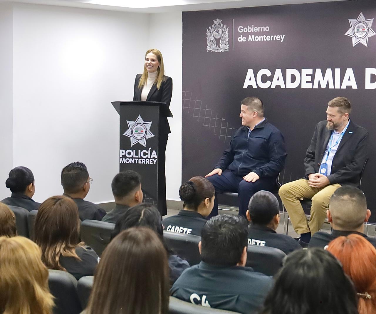 Capacita Gobierno de Monterrey y UNICEF a policías para atender casos de violencia infantil