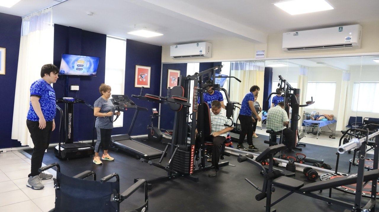 Inaugura Monterrey Unidad de Rehabilitación y Centro DIF en colonia Caracol