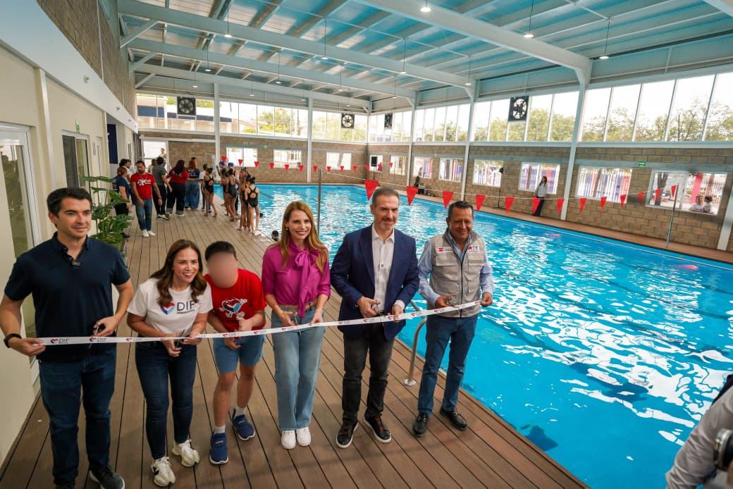 Inaugura Gobierno de Monterrey Domo Acuático Terapéutico
