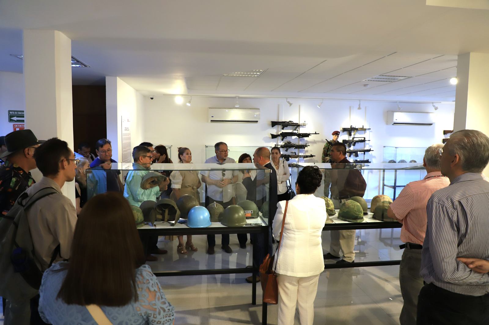 Inaugura Monterrey Exposición “Armas Emblemáticas del Siglo XX y Coleccionismo Militar”