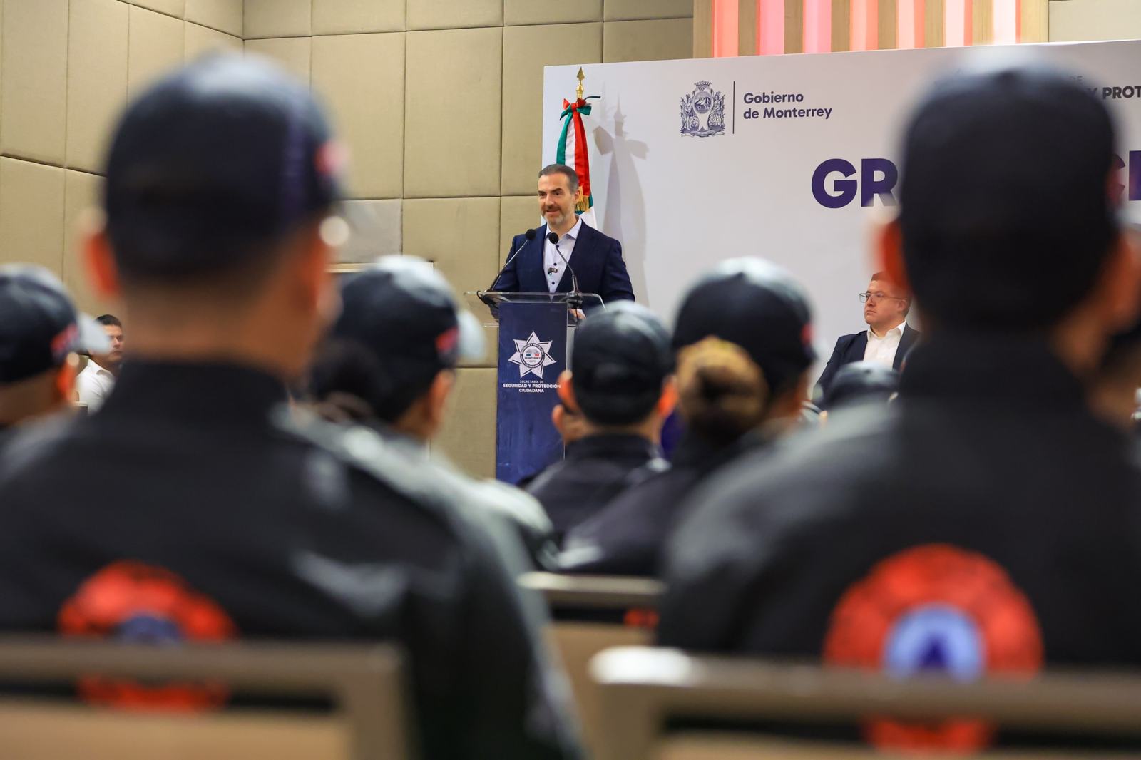 Gradúa Monterrey 30 cadetes de la Primera Academia de Protección Civil en México
