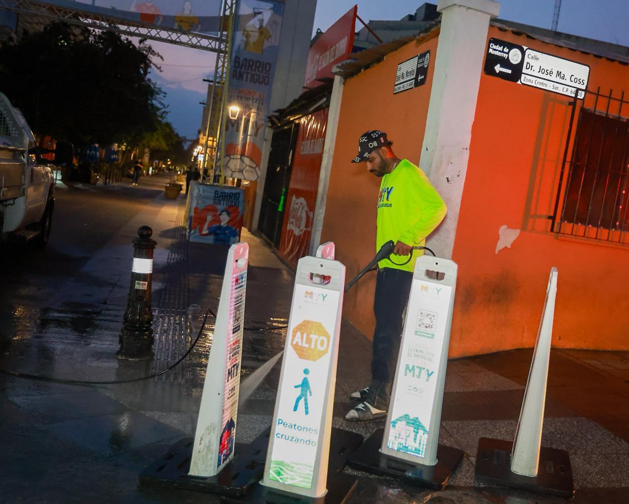 Retira Gobierno de Monterrey 12 toneladas de basura de zona de Regio Fest