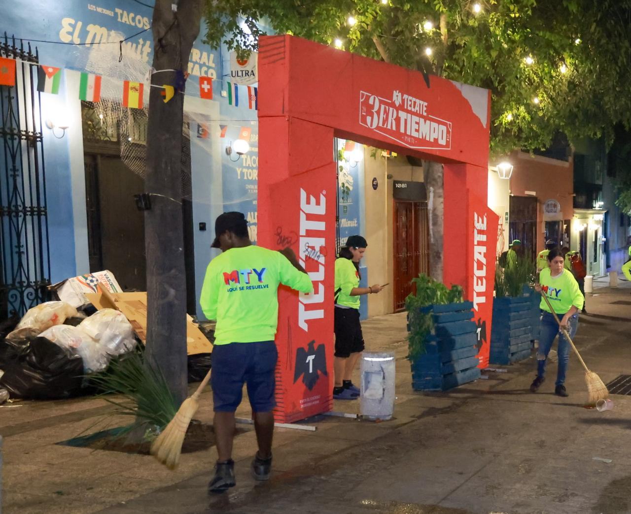 Retira Gobierno de Monterrey 12 toneladas de basura de zona de Regio Fest