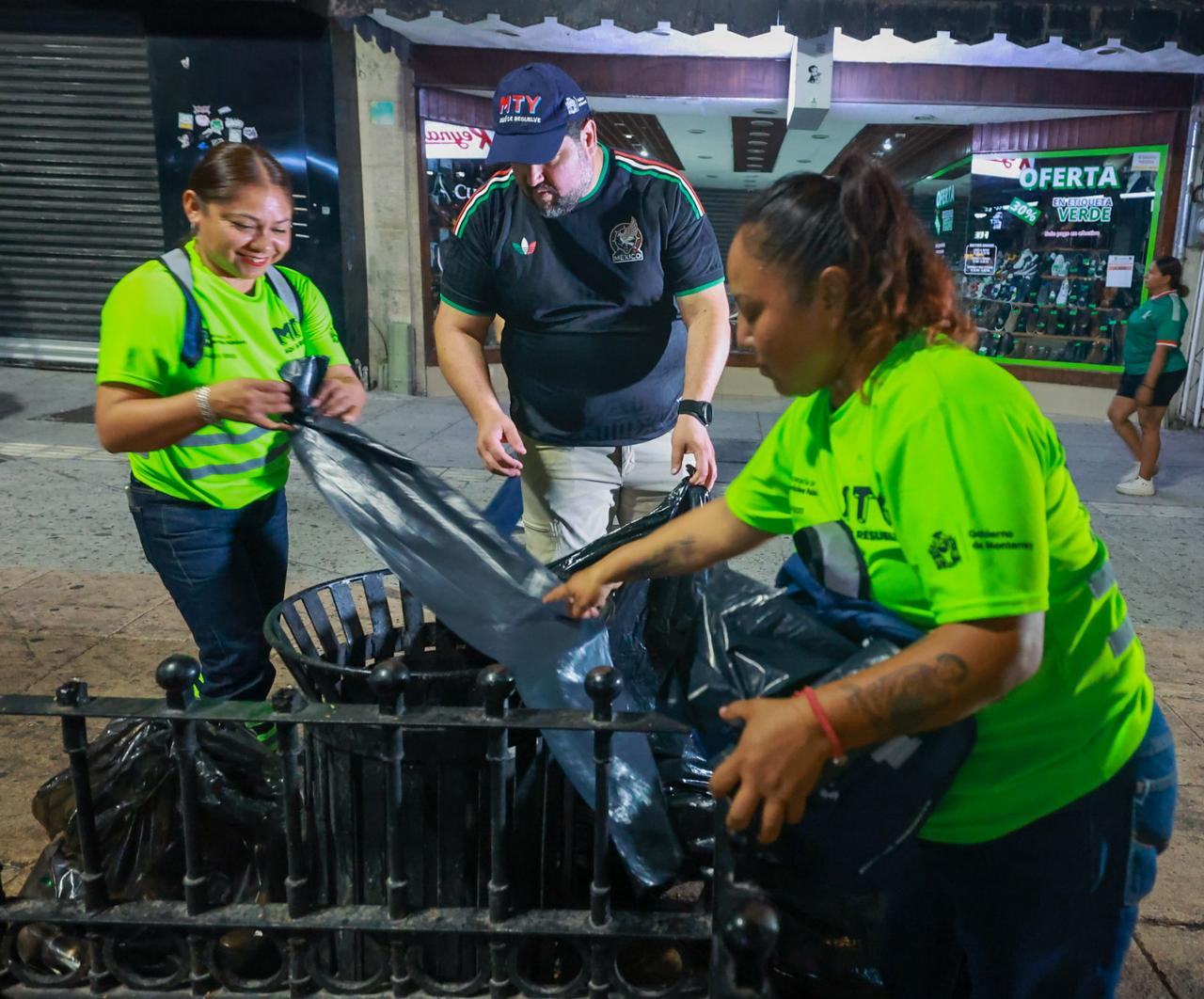 Retira Gobierno de Monterrey 12 toneladas de basura de zona de Regio Fest