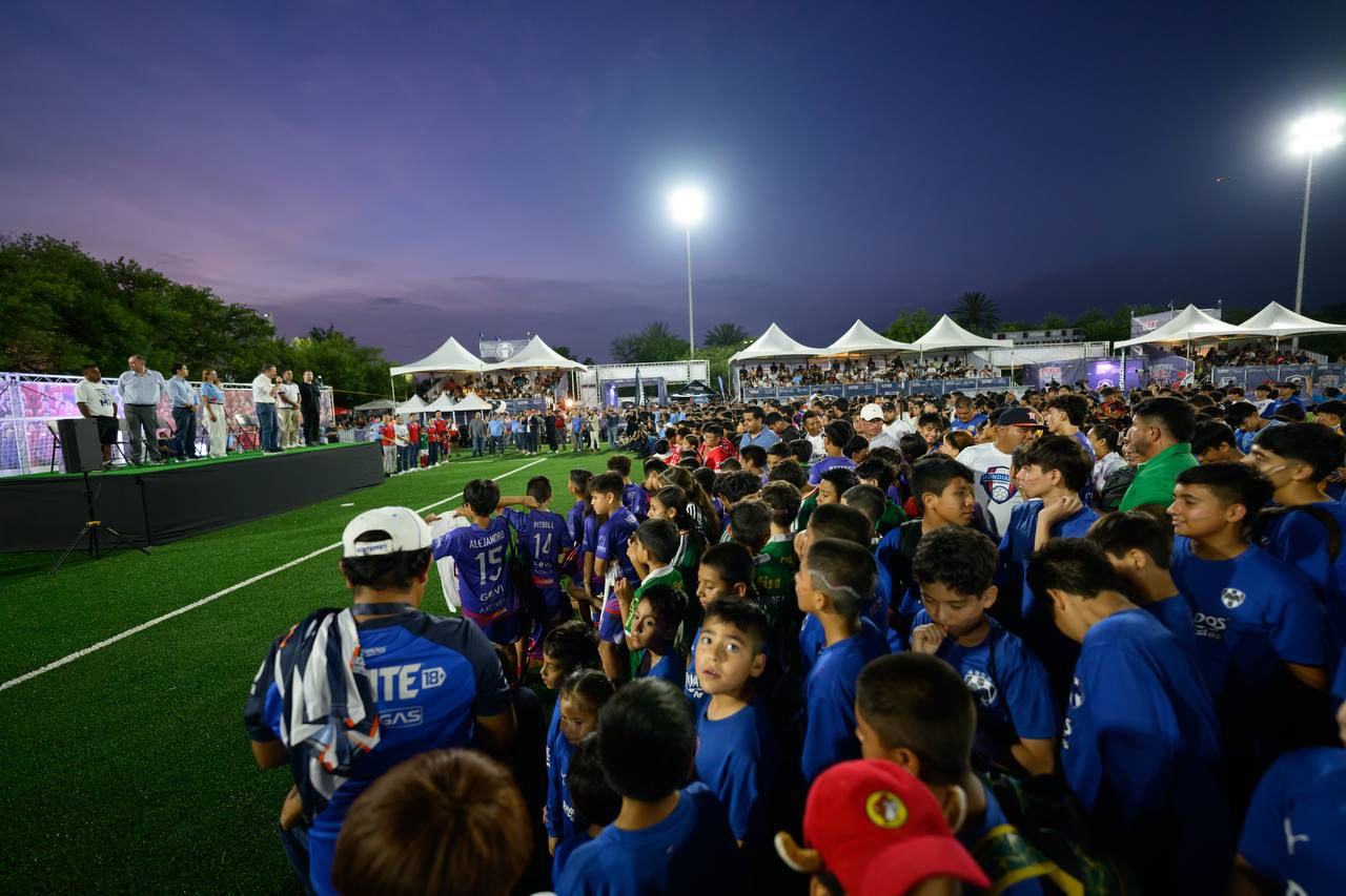 Inaugura Adrián de la Garza fases finales del “Mundialito de Barrios Monterrey”
