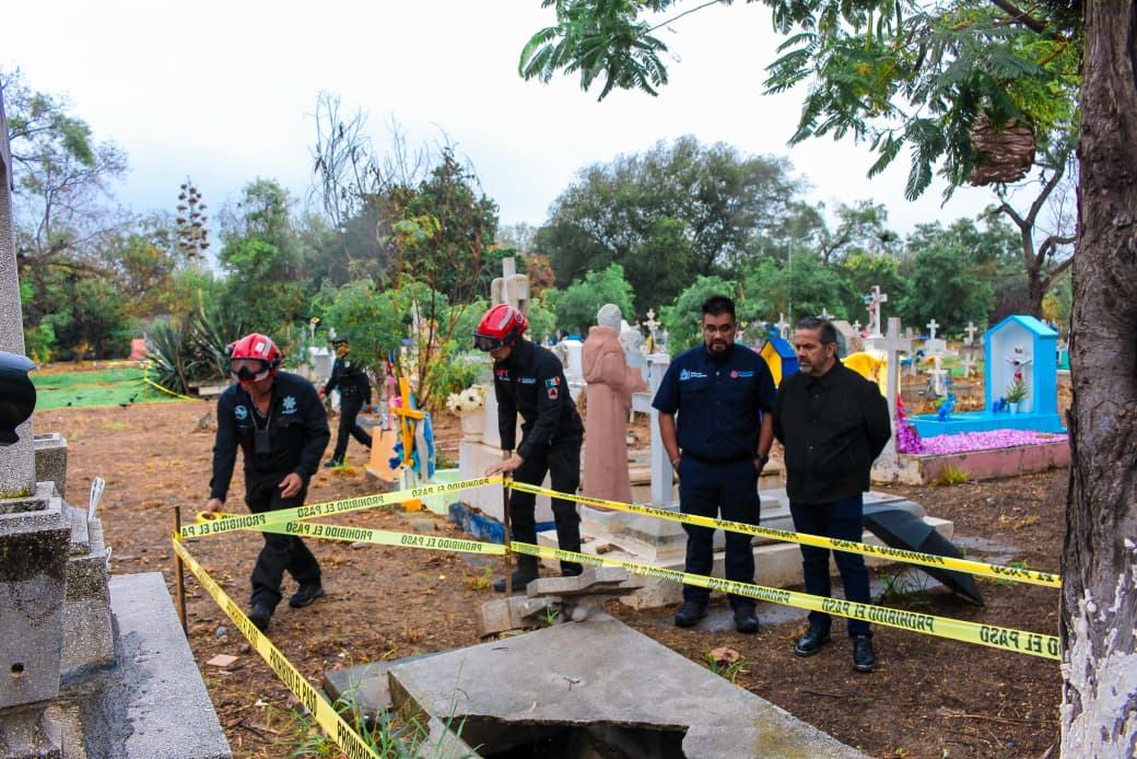 Monterrey prepara operativo de seguridad en panteones por el día de muertos
