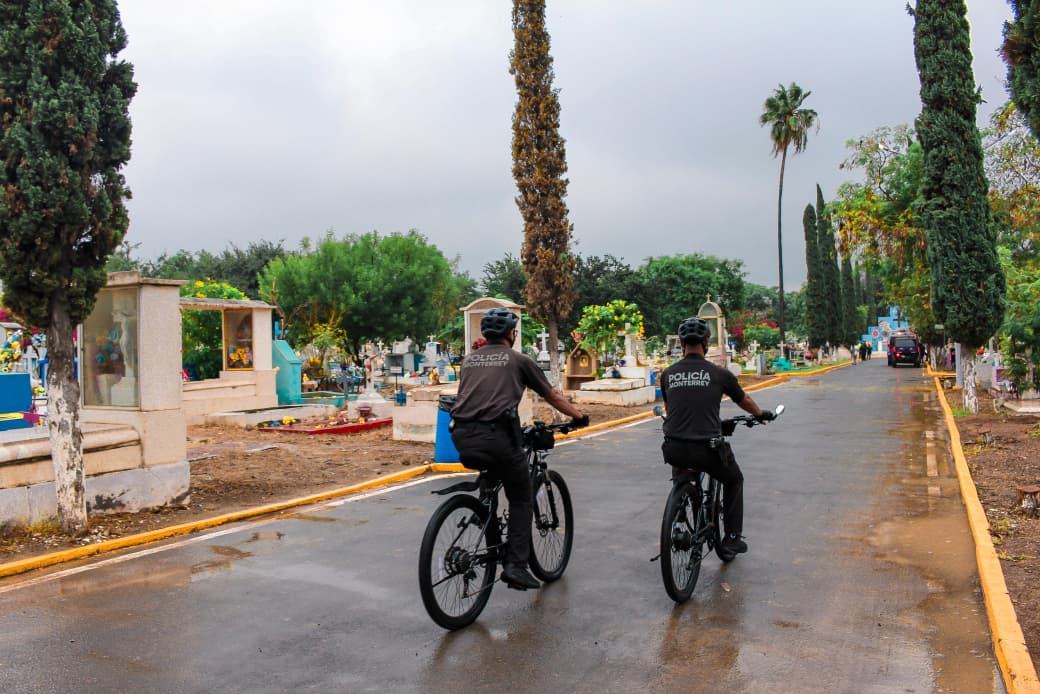 Monterrey prepara operativo de seguridad en panteones por el día de muertos