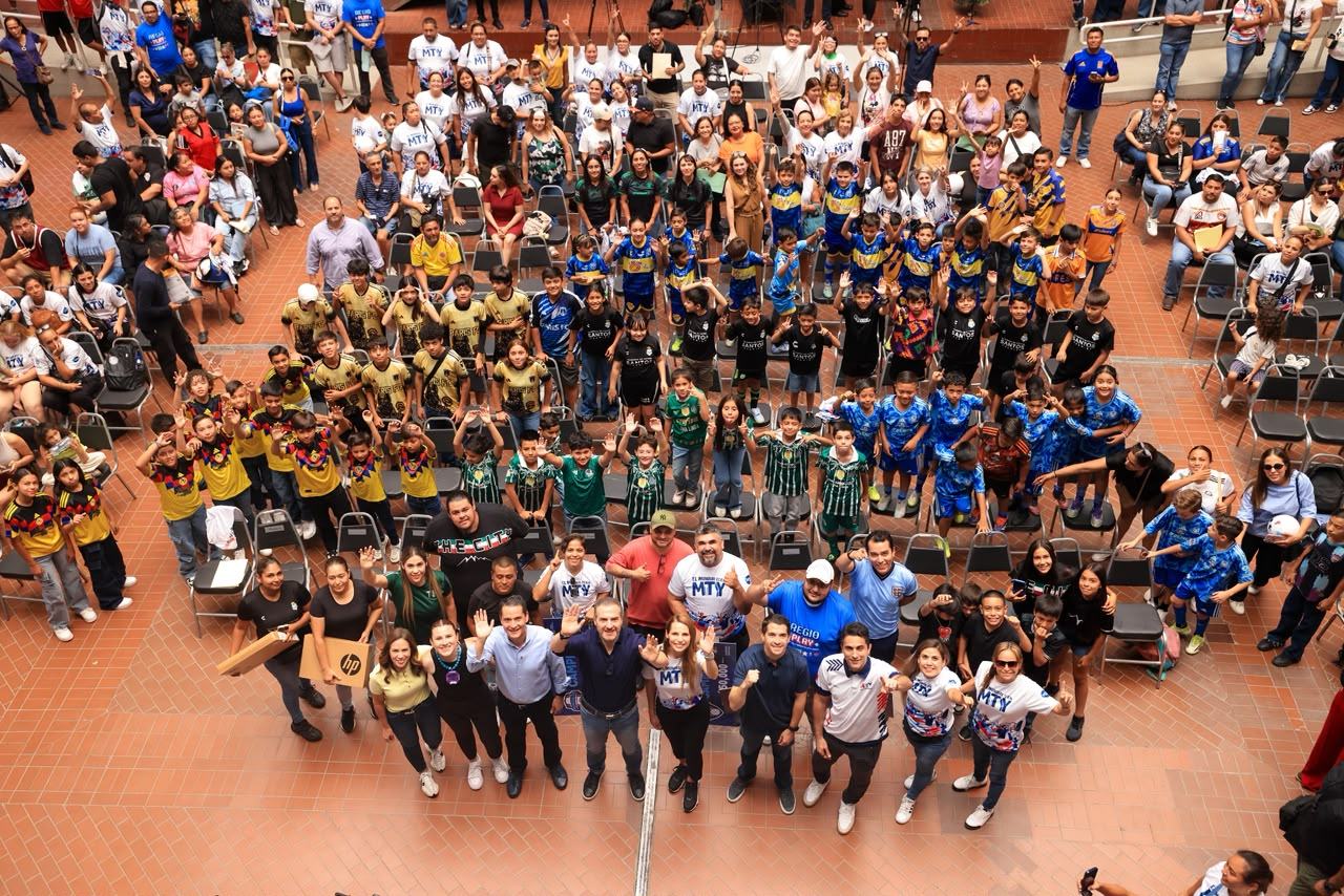 Entregan premios a campeones del Mundialito de Barrios Monterrey y Regio Play