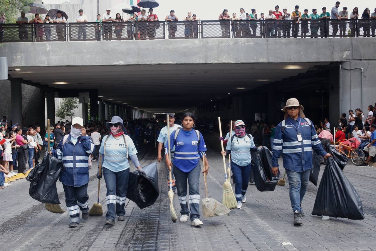 Recolecta Servicios Públicos de Monterrey más de 30 toneladas de basura en el primer cuadro de la ciudad