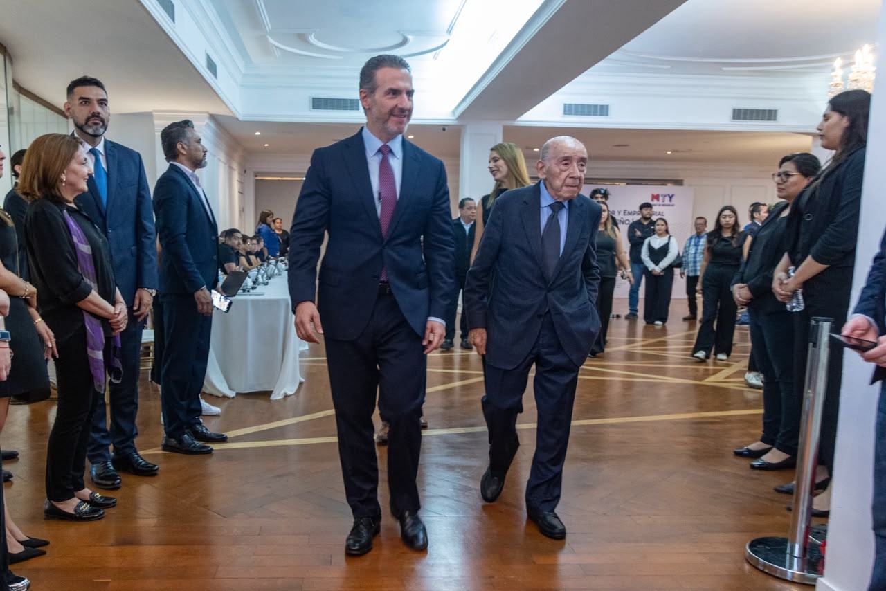 Reconoce Monterrey trayectoria empresarial de Julio Cepeda
