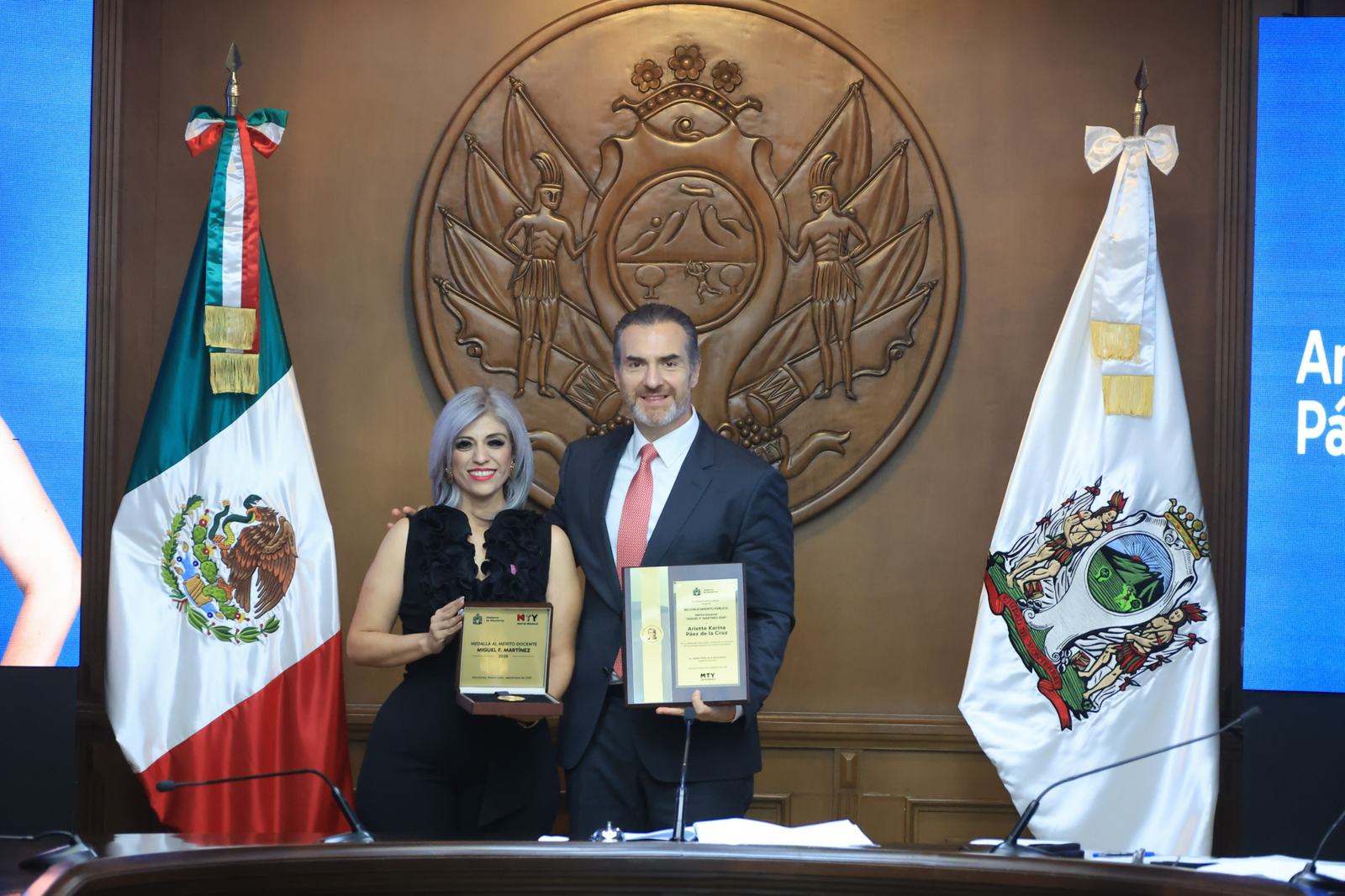 Entrega Monterrey el reconocimiento público al magisterio “Miguel F. Martínez” a 10 docentes