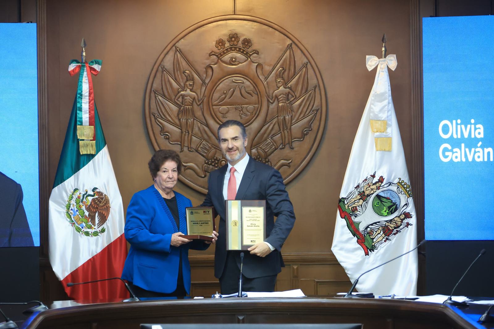 Entrega Monterrey el reconocimiento público al magisterio “Miguel F. Martínez” a 10 docentes