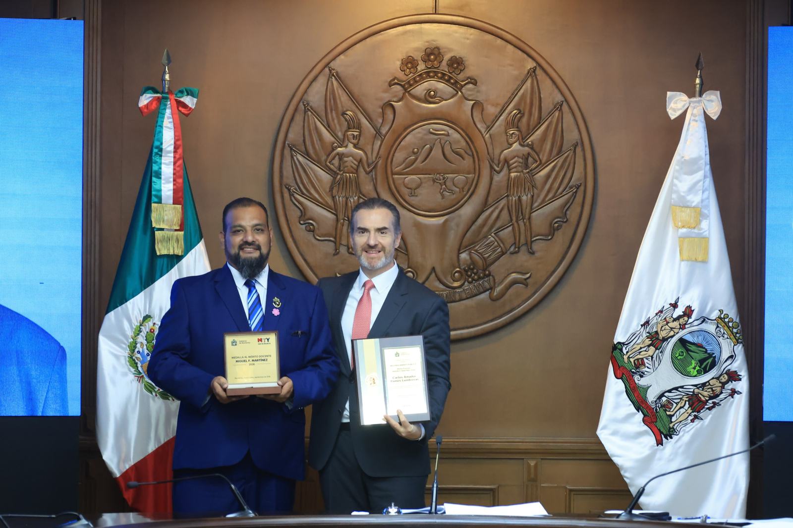 Entrega Monterrey el reconocimiento público al magisterio “Miguel F. Martínez” a 10 docentes