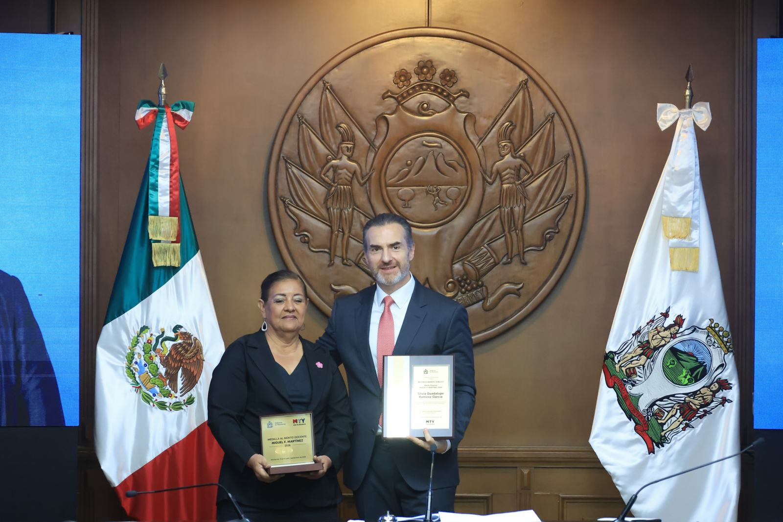 Entrega Monterrey el reconocimiento público al magisterio “Miguel F. Martínez” a 10 docentes