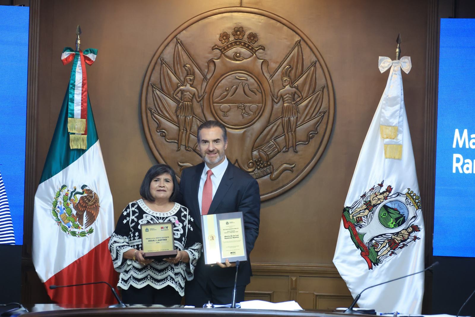 Entrega Monterrey el reconocimiento público al magisterio “Miguel F. Martínez” a 10 docentes