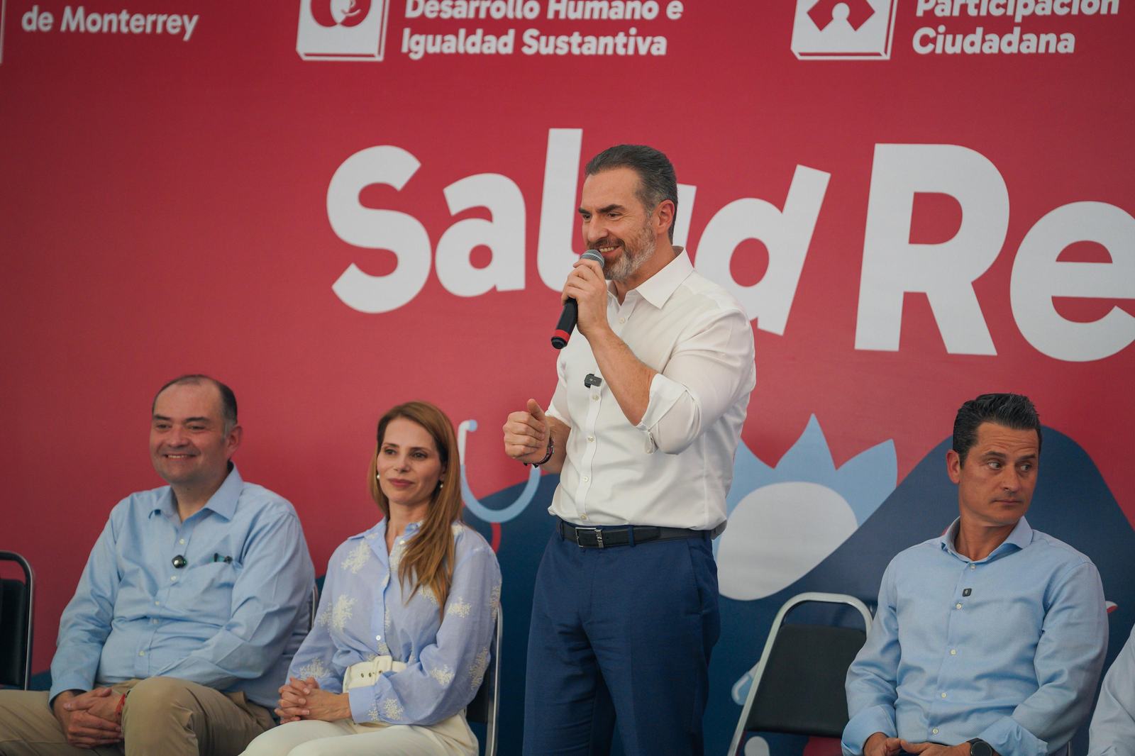 Emprende Monterrey programa Salud Regia para ampliar atención médica gratuita