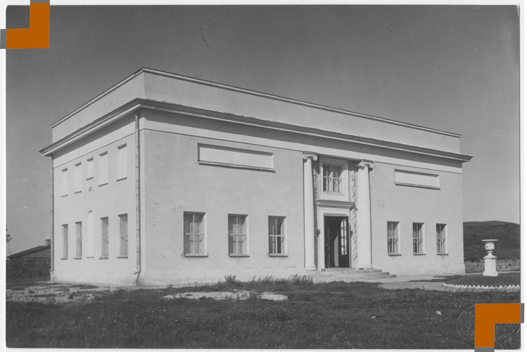 Coming back to reconstructed "Čiurlionis Gallery"