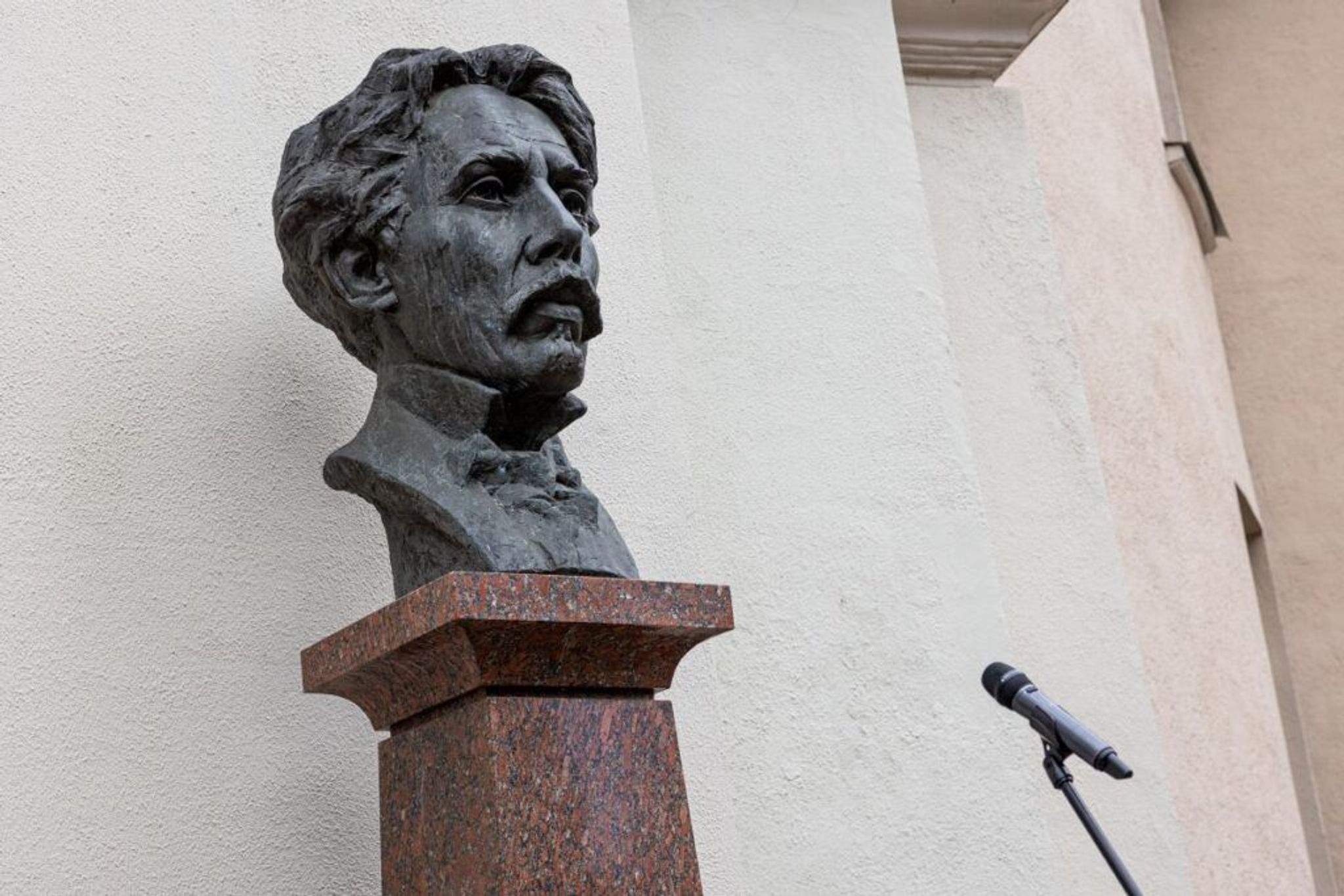Monument to M. K. Čiurlionis speaks in Vilnius
