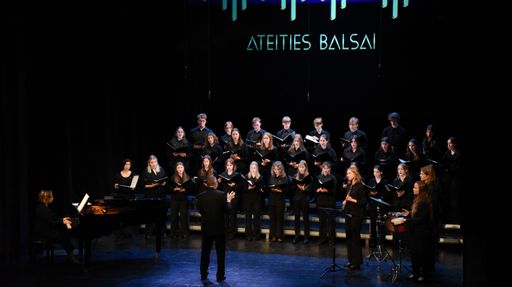 Teatralizuota koncertinė programa „Čiurlionio dainų banga“ Jurbarke