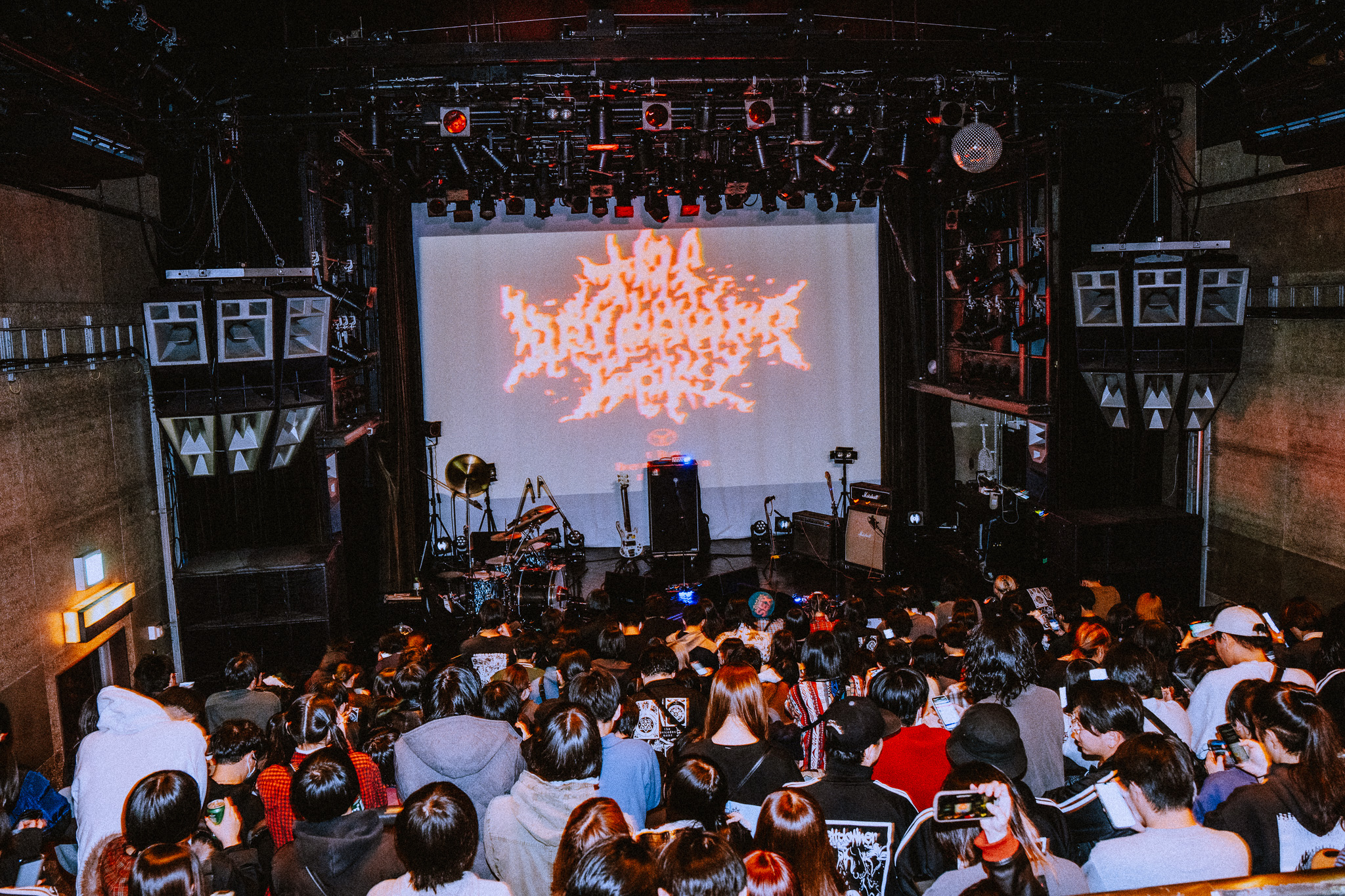 轟音に潜めた音楽愛を見せつけろ！──『WWW presents the bercedes